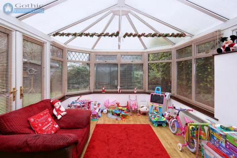 96 Ramerick Gardens, Arlesey, SG15 6XZ
