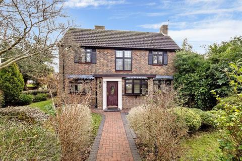 16 Priory Road, Romford, RM3 9AT