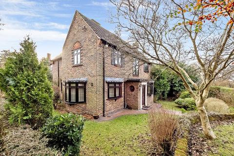 16 Priory Road, Romford, RM3 9AT