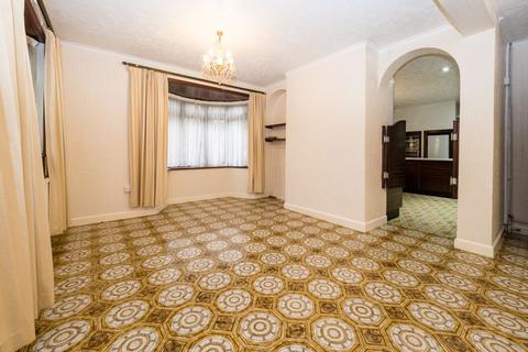 16 Priory Road, Romford, RM3 9AT