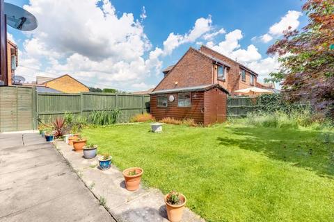 2 Iris Close, Croydon, CR0 8XW