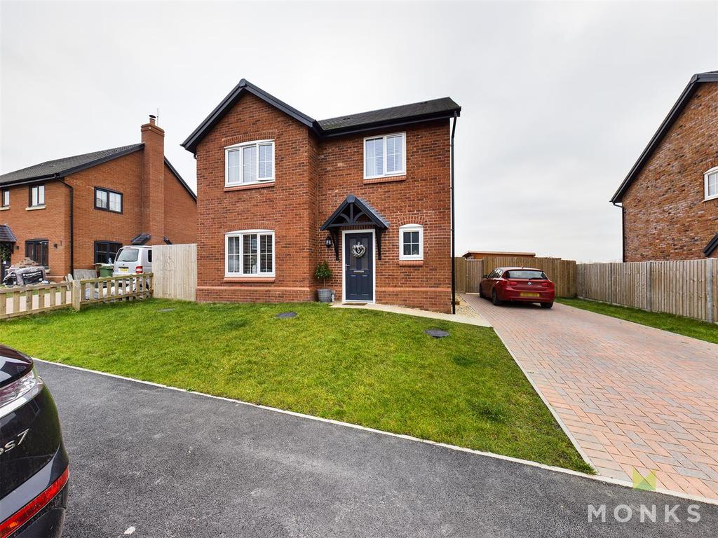 Fenham Drive, Hopton Park.... 4 bed detached house £349,500