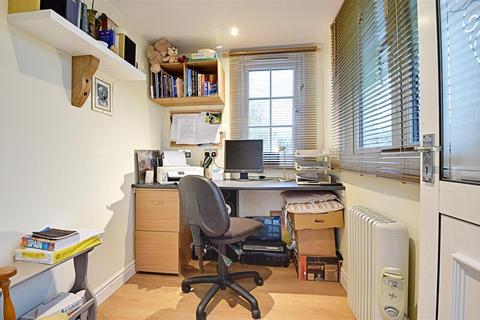 29 Heathside, Appledore, Ashford, TN26 2AT
