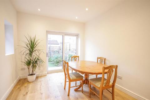 18 Sturdon Road, Bristol, BS3 2BA