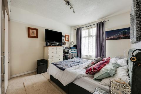 1 bedroom flat for sale - Lovelace Gardens, Southend-on-sea, SS2