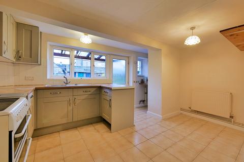 2 bedroom terraced house to rent, BAMPTON, Oxfordshire