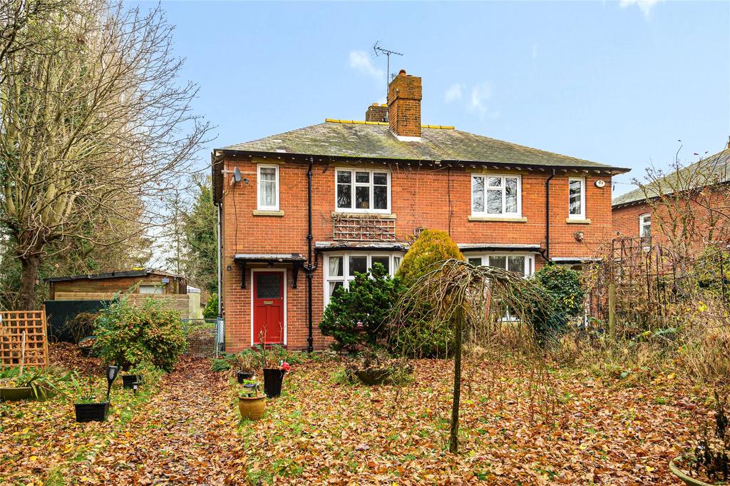 Northampton Road, Bromham... 3 bed semidetached house £350,000