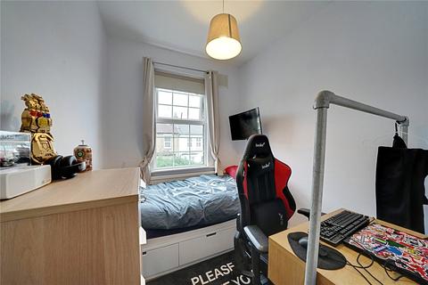 18 Halstead Road, Enfield, EN1 1QB