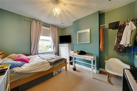 18 Halstead Road, Enfield, EN1 1QB