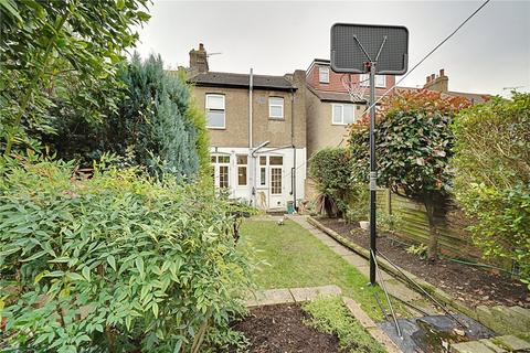 18 Halstead Road, Enfield, EN1 1QB