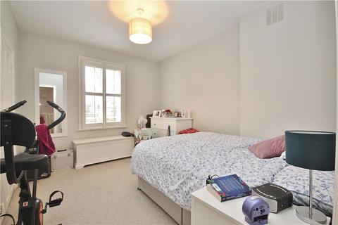 3 bedroom apartment for sale - French Street, Sunbury-on-Thames, Surrey, TW16