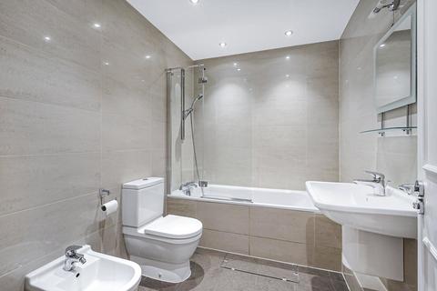 3 bedroom flat to rent, Hornton Street, Kensington, London