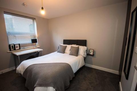 4 bedroom flat to rent - 1 Broomfield Road
