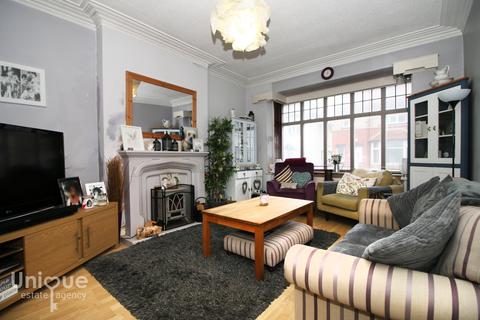 14 Cliff Place, Blackpool, FY2 9JT