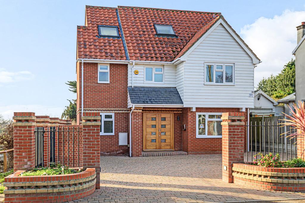 St Osyth Fenn Wright Signature 4 bed detached house £550,000