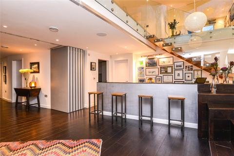 6 bedroom detached house for sale - Chartfield Avenue, London, SW15