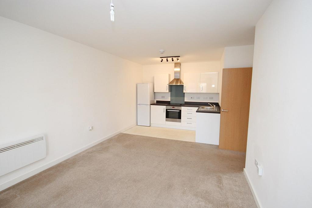 Orleans Court, Chapelford... 2 bed apartment £695 pcm (£160 pw)