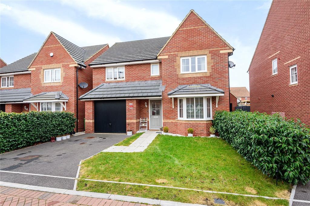 Batsford Crescent, St Andrews Ridge... 4 bed detached house £400,000