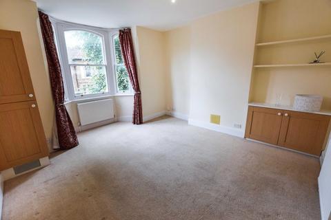 1 bedroom flat for sale, Chaucer Road, Poets Area, Bedford