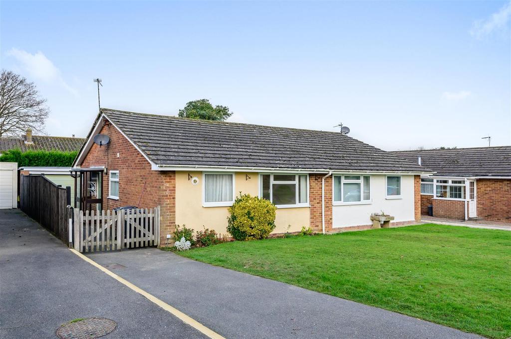 The Ridgeway, Herstmonceux, East Sussex 2 bed semidetached bungalow