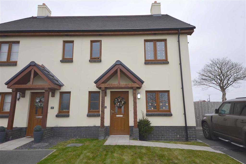 23, Oak Grove, Saundersfoot, SA69 3 bed semidetached house £249,950