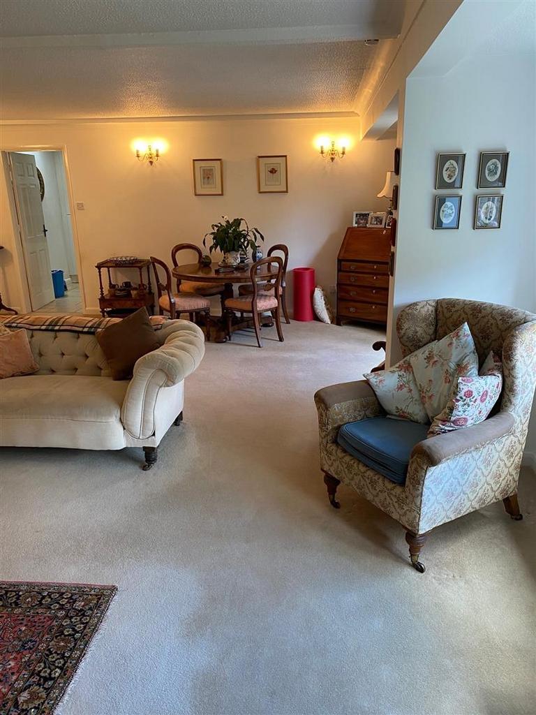 Sitting room.jpg