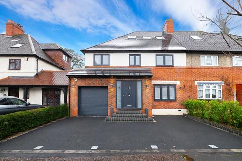 18 Bury Road, Epping, CM16 5EU
