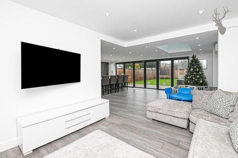18 Bury Road, Epping, CM16 5EU