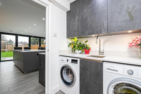 18 Bury Road, Epping, CM16 5EU