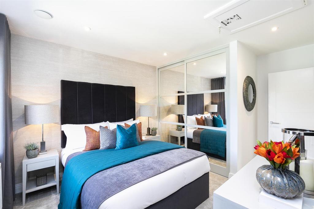 Theydon plot 6 Master bed 1.jpg