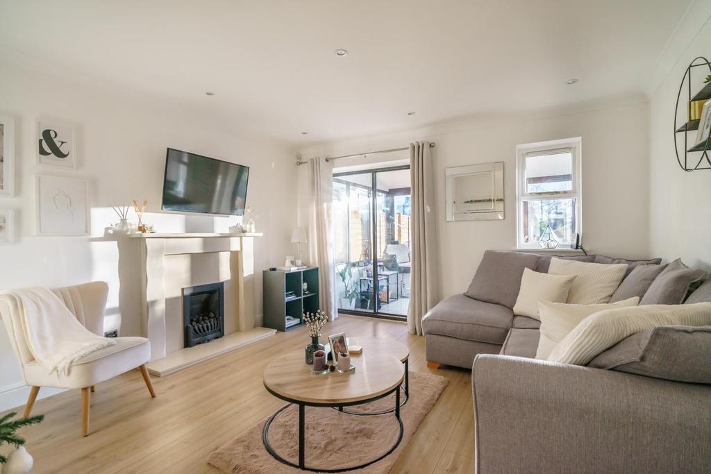 Waterman Court, York 2 bed semidetached house £250,000