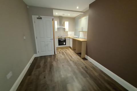 1 bedroom flat to rent, Flat 2, Warwick House, Avenue Road, DN2