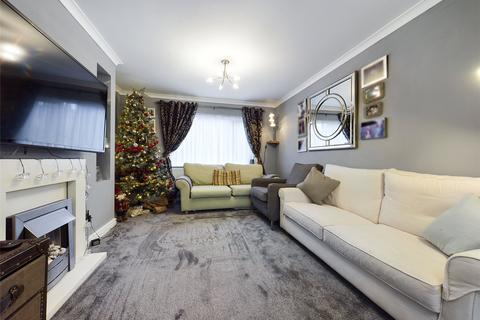 38 Essex Close, Worcester, WR2 5RW