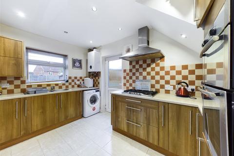 38 Essex Close, Worcester, WR2 5RW