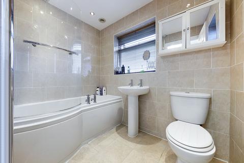 38 Essex Close, Worcester, WR2 5RW