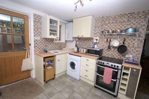 2 bedroom semi-detached house to rent, Village Street, Upper Clatford, SP11
