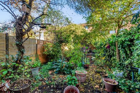 43a Relf Road, London, SE15 4JT