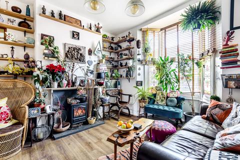 43a Relf Road, London, SE15 4JT