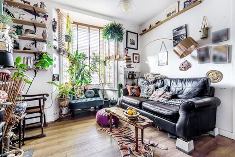 43a Relf Road, London, SE15 4JT