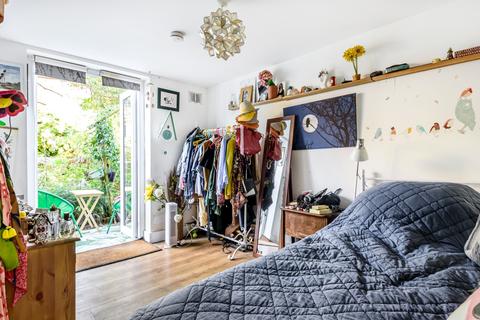 43a Relf Road, London, SE15 4JT