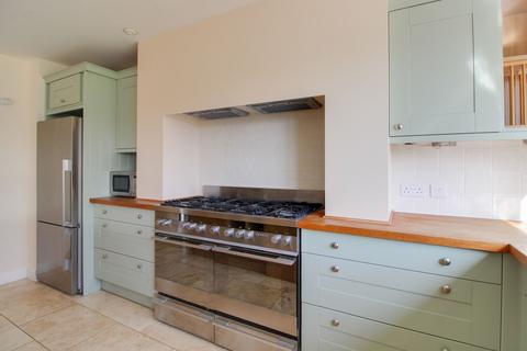 4 bedroom detached house to rent, Ely Road, Littleport, CB6
