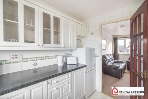 2 bedroom flat to rent, Maurice Avenue, Stirling FK7