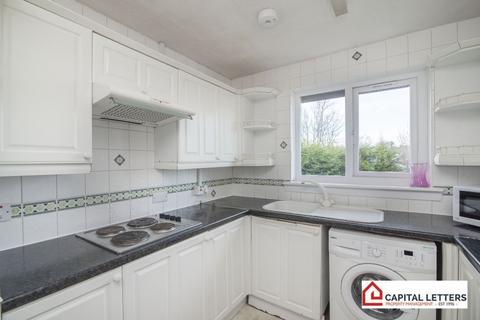 2 bedroom flat to rent, Maurice Avenue, Stirling FK7