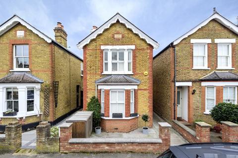 5 Summer Gardens, East Molesey, KT8 9LT