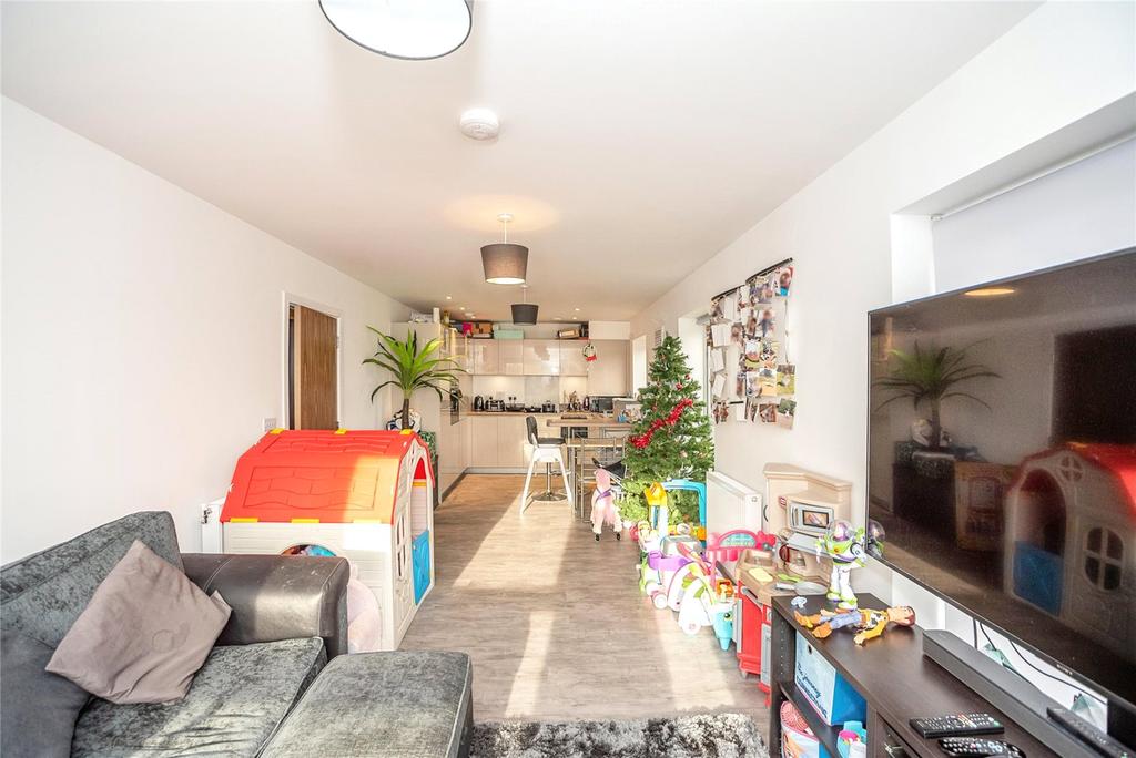 Colliford Road, West Thurrock, Grays... 2 bed apartment £275,000