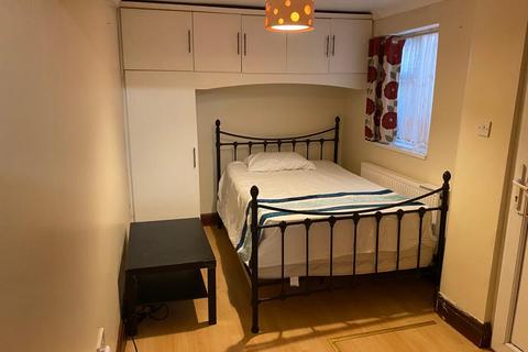 undefined, Townfield Road, HAYES, Greater London, UB3