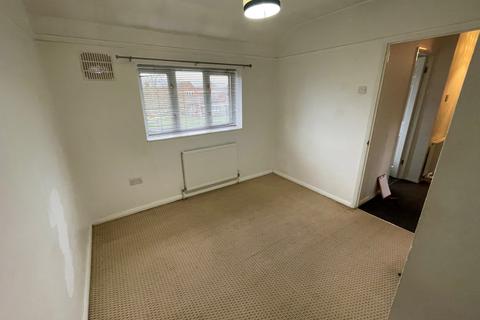 15 Dawley Green, South Ockendon, RM15 5LW