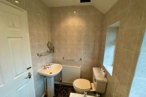 15 Dawley Green, South Ockendon, RM15 5LW