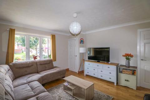 32 Cranberry Way, Hull, HU4 7AQ