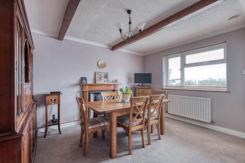Oak View Cottage Crown East, Rushwick, Worcester, WR2 5TU